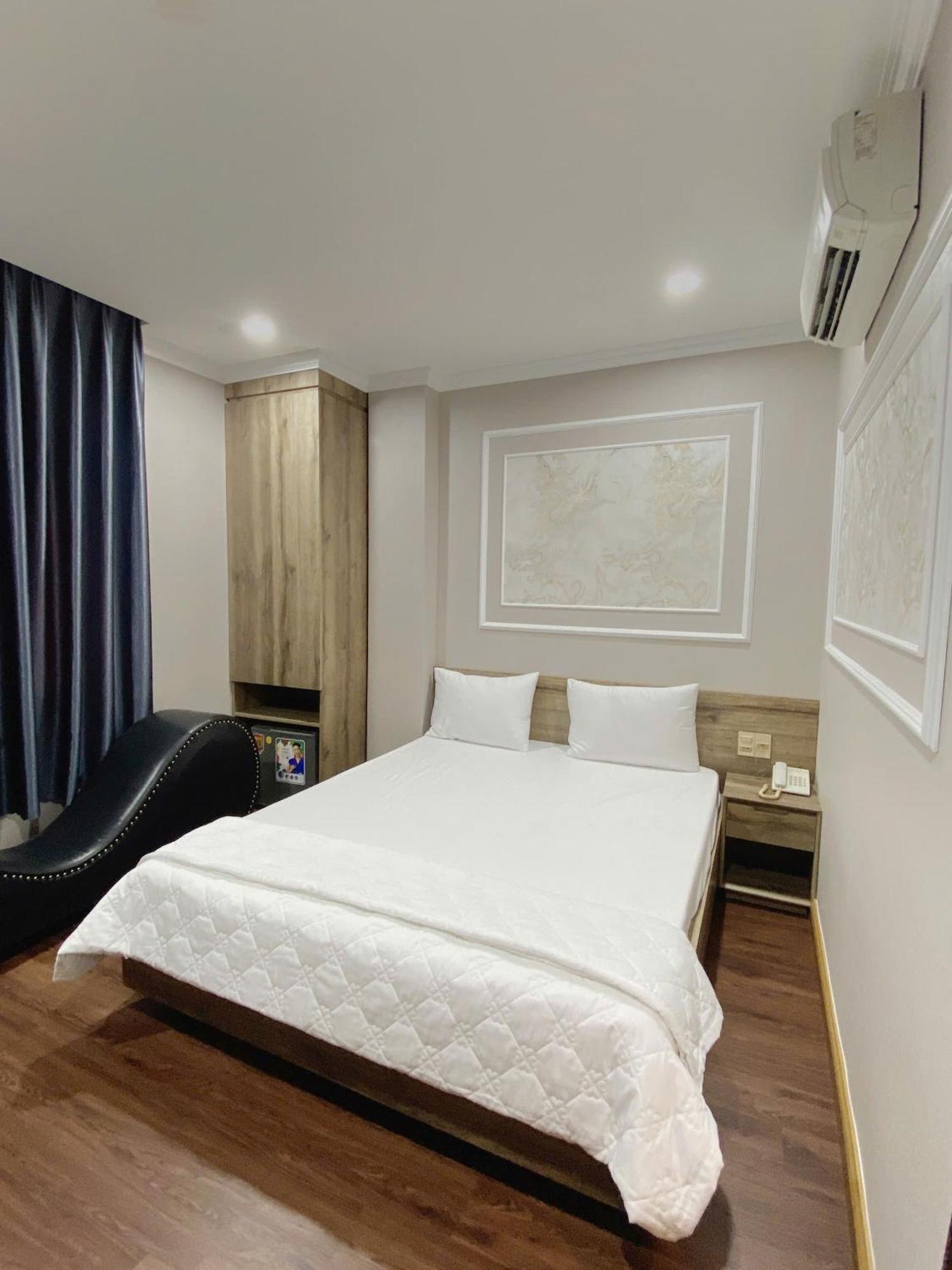 Thanh Binh Premium Hotel Хошимин Екстериор снимка